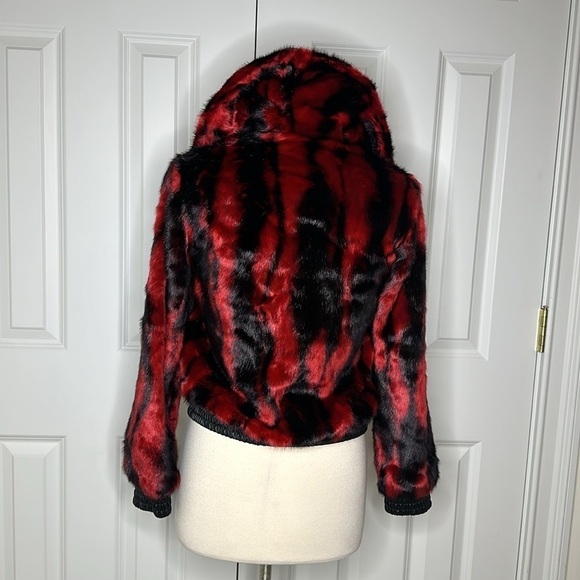 Adrienne Landau Red & Black Faux Fur Waist Style Jacket SzXS - Picture 4 of 13